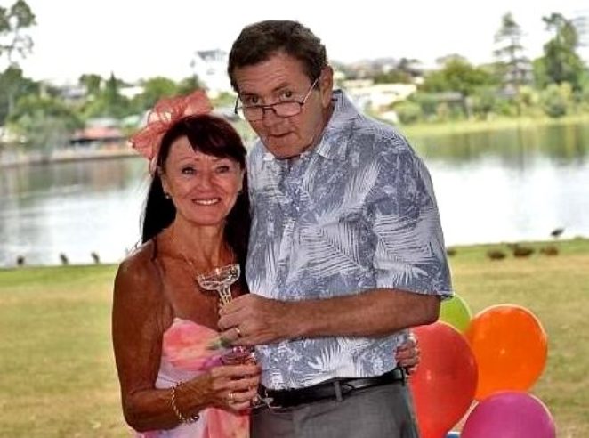 После 34 лет брака он забыл о свадьбе, и сделал жене предложение во второй раз