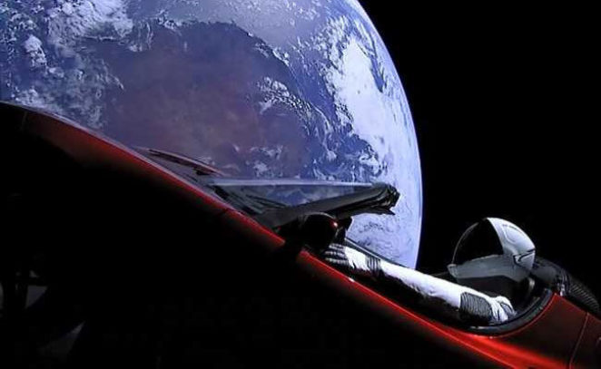 Space X запустила в космос самую тяжёлую ракету Falcon Heavy с Tesla на борту (видео)