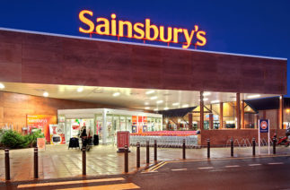 Работодатель десятилетия: гипермаркет «Sainsbury’s» пять лет не увольнял сотрудницу, которая страдала деменцией